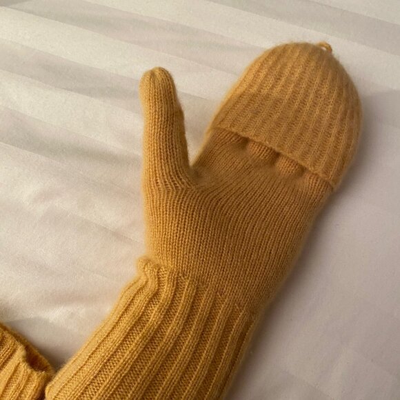 WHITE + WARREN 100% Cashmere Women Pop Top Gloves. Light Mustard One Size. NEW - Picture 9 of 15